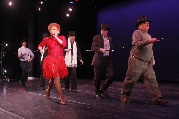 Top Hat: Carol Lawrence & Audience Members